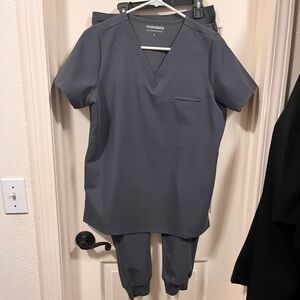Mandala, size small women’s scrub set